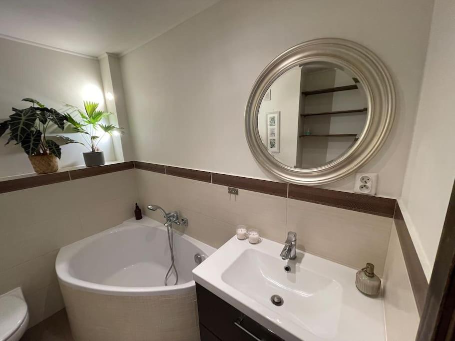 Comfortable Apartment In Warsaw Bielany Exterior foto